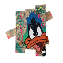 Cargar imagen en el visor de la galería, Pop art interpretation of Daffy Duck on wooden palette boards with colorful paint and comic book elements.