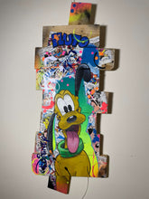 Load image into Gallery viewer, Tableau Pop Art Pluto coloré, inspiré de Disney, réalisé à la main avec des matériaux recyclés et de la peinture acrylique.