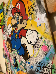 Tableau Pop Art de MARIO sur bois, vibrant avec couleurs et éléments de bande dessinée, inspiré du monde ludique.