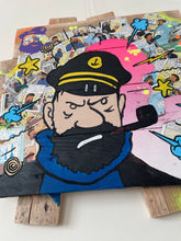 Cargar imagen en el visor de la galería, Tableau en bois pop art du Capitaine Haddock, personnage emblématique de Tintin, coloré et dynamique.