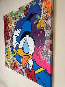 Tableau Pop Art de Donald Duck, peinture acrylique et stickers, couleurs vibrantes et dynamiques.