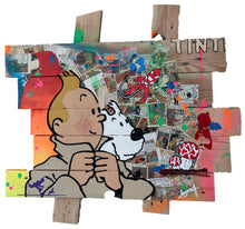 Charger l&#39;image dans la galerie, Tableau Pop Art représentant Tintin et Milou sur bois recyclé, célébrant leur aventure et amitié.